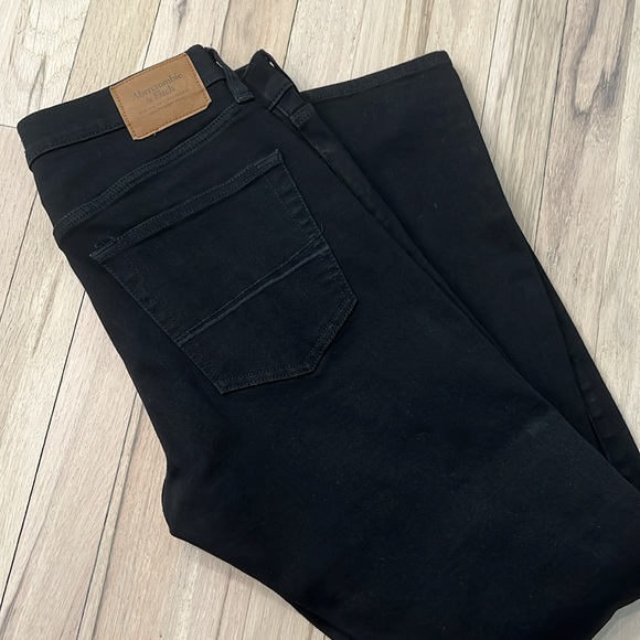 Men's Black Distressed Jeans - Picture 1 of 6
